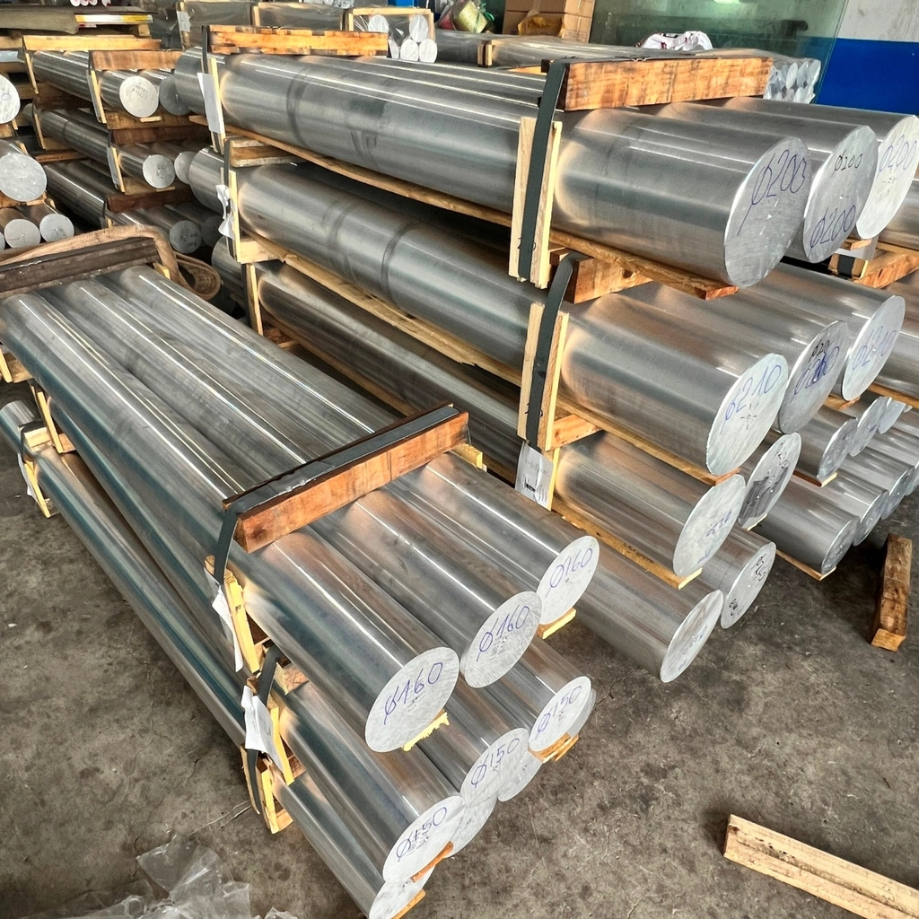 Cân nhôm phế liệu bằng cân điện tử và thanh toán ngay