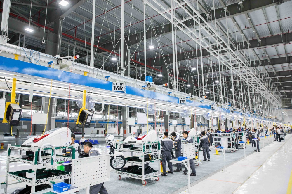 Đội ngũ kỹ thuật tháo dỡ khung kèo thép nhà xưởng chuyên nghiệp